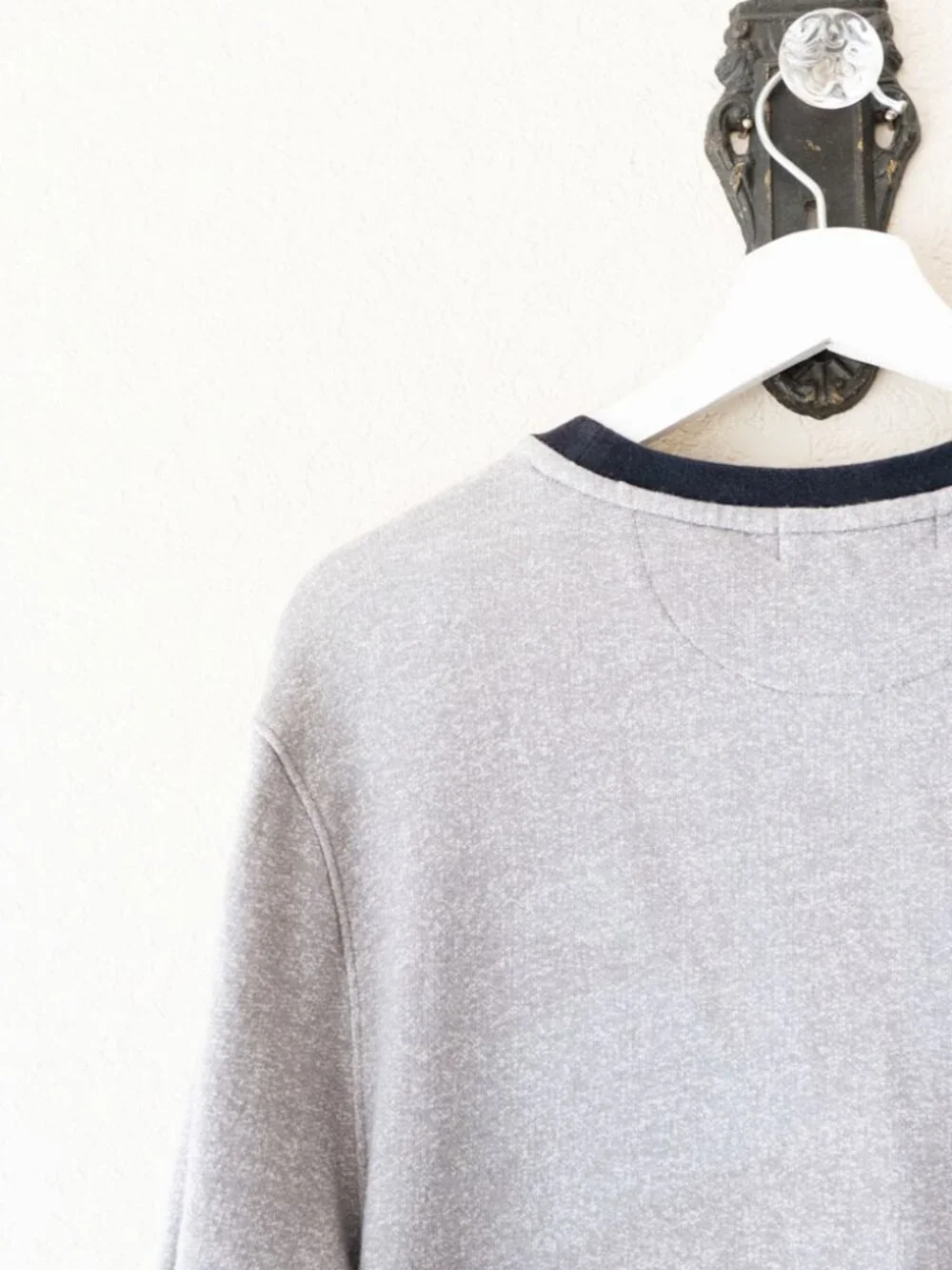 Banana Republic Travel Safari Sweatshirt Gray Logo Graphic Pullover Large
